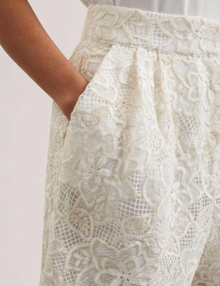 Ted Baker Bowia - Lace High Waisted Tailored Shorts Blanche | 503719-CAO