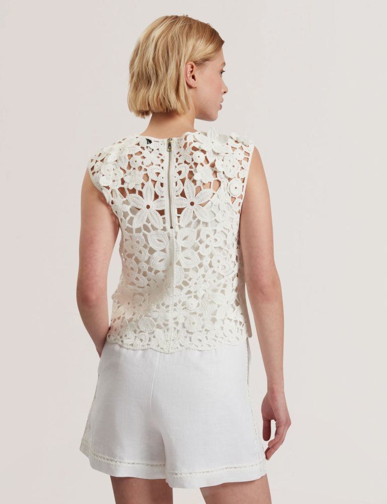 Ted Baker Joyyra - Floral Crochet Knit Sleeveless Top Blanche | 941865-YXL