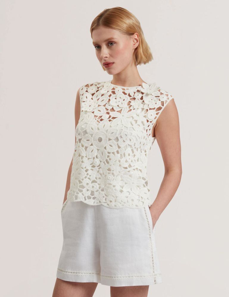Ted Baker Joyyra - Floral Crochet Knit Sleeveless Top Blanche | 941865-YXL