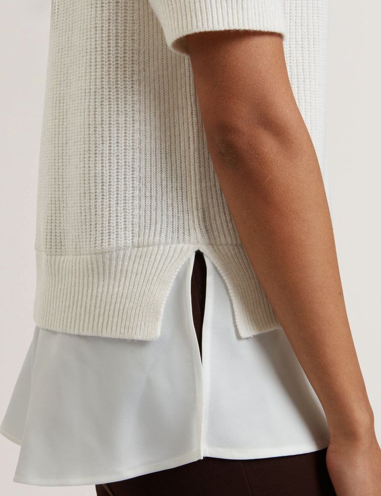 Ted Baker Onzaa - Raglan Short Sleeve Knitted Top With Shirt Hem Blanche | 631972-PHD