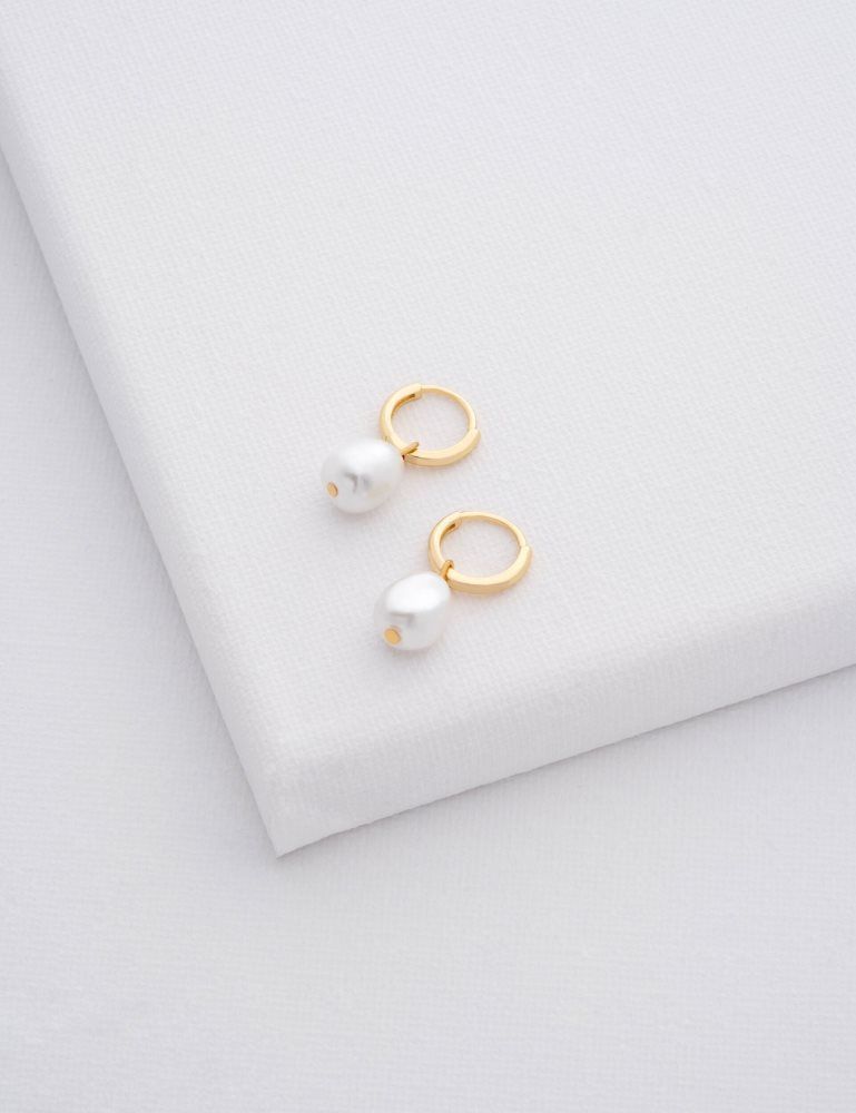 Ted Baker Periaa - Pearl Drop Pendant Huggie Earrings Doré | 735802-KMY