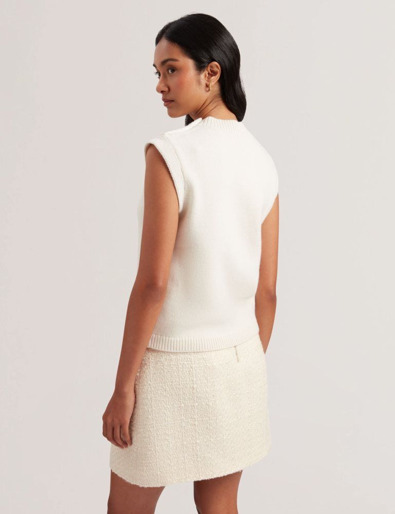 Ted Baker Rondher - Rose Button Wool Knit Tank Top Blanche | 835246-MIK