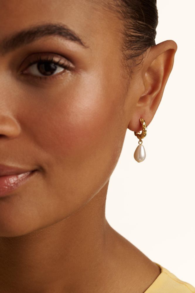 Ted Baker Tilly - Pearl Pendant Twisted Hoop Earrings Doré | 184209-TAE